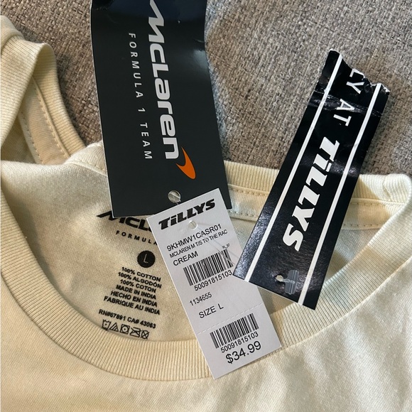 Tilly's Cream Short Sleeve Tee Classic Style - Picture 4 of 5
